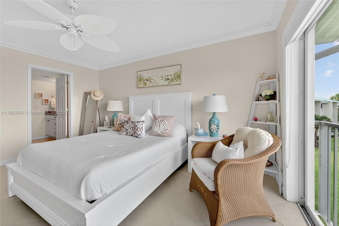 Master Bedroom Pic 1