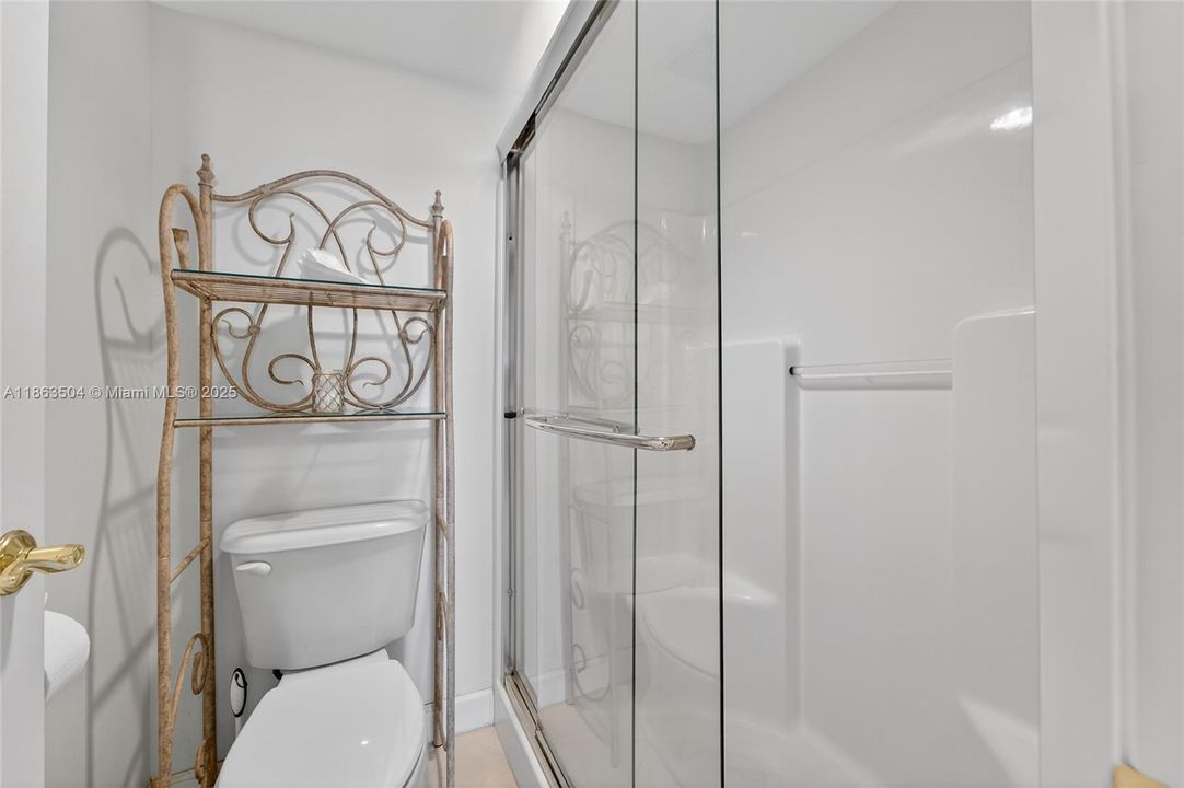 Master Bedrom Shower