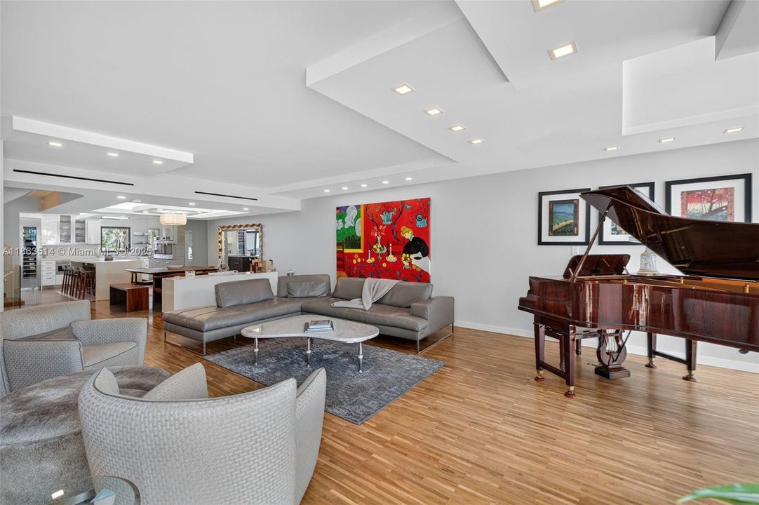 For Sale: $1,993,000 (3 beds, 3 baths, 2844 Square Feet)