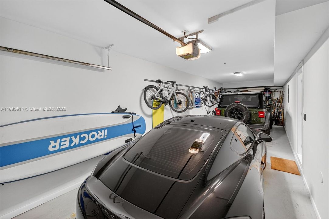 For Sale: $1,993,000 (3 beds, 3 baths, 2844 Square Feet)