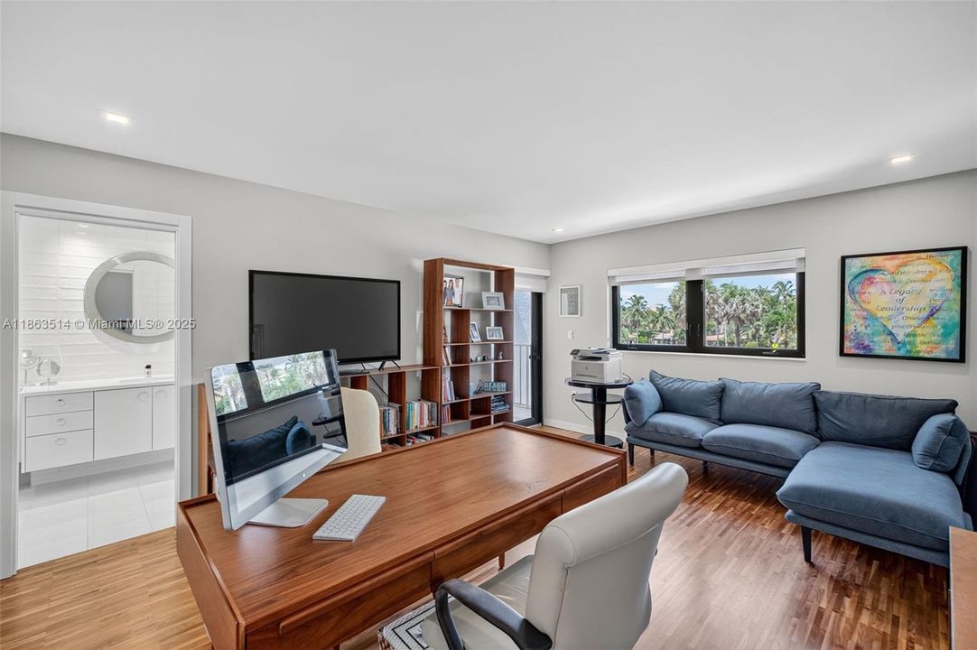 2nd bedroom/Office Bath