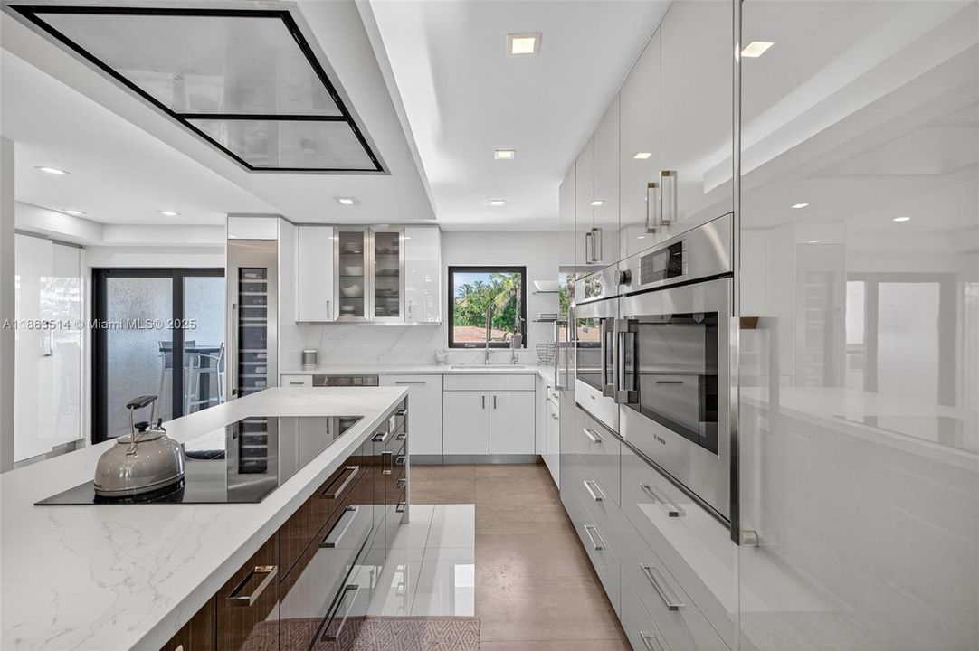 For Sale: $1,993,000 (3 beds, 3 baths, 2844 Square Feet)