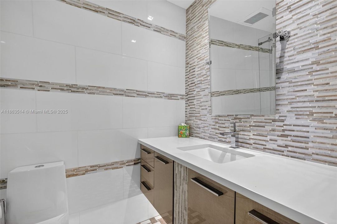 For Sale: $1,993,000 (3 beds, 3 baths, 2844 Square Feet)