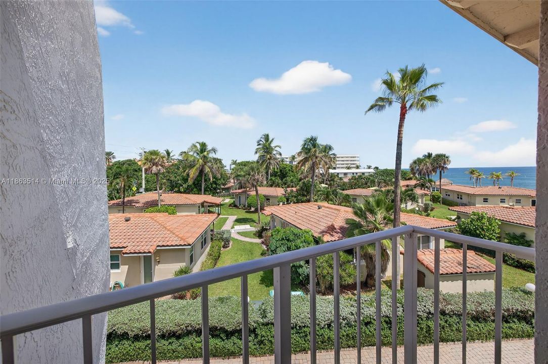 For Sale: $1,993,000 (3 beds, 3 baths, 2844 Square Feet)