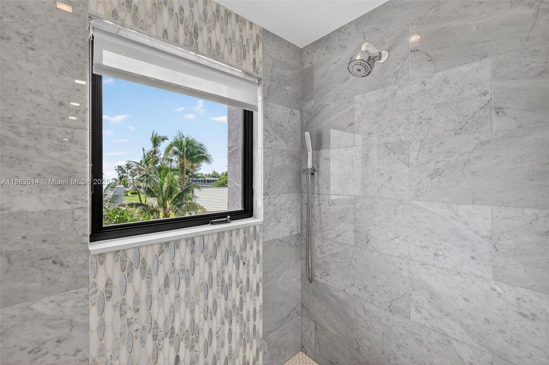 For Sale: $1,993,000 (3 beds, 3 baths, 2844 Square Feet)