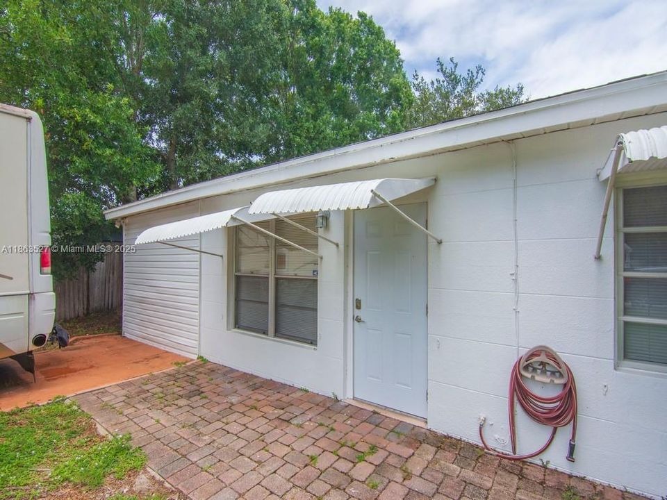 For Sale: $325,000 (3 beds, 1 baths, 0 Square Feet)