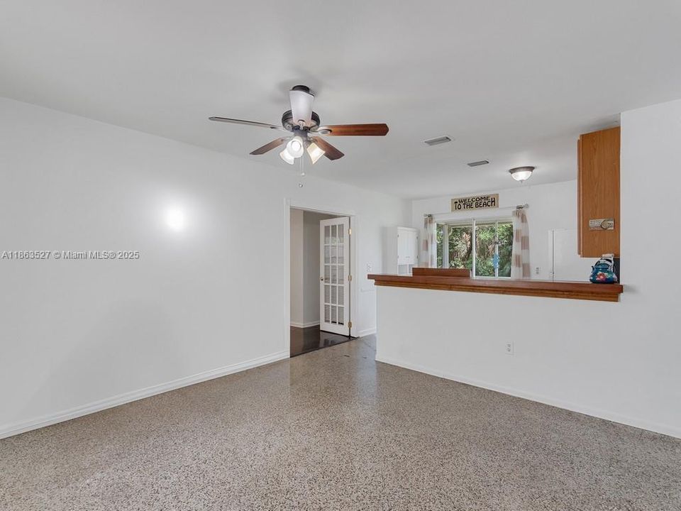 For Sale: $325,000 (3 beds, 1 baths, 0 Square Feet)
