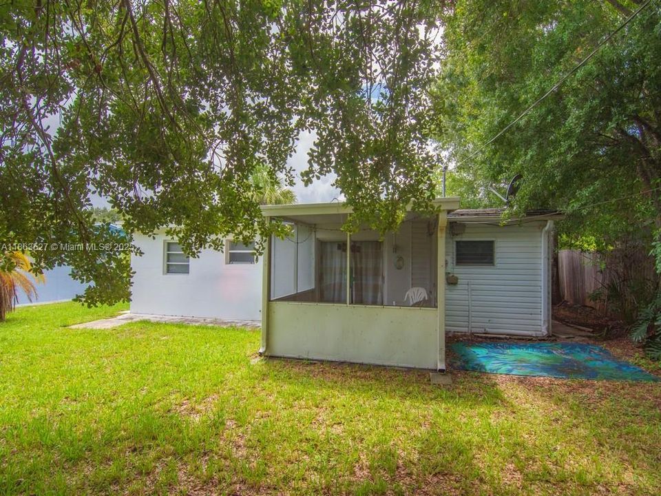 For Sale: $325,000 (3 beds, 1 baths, 0 Square Feet)