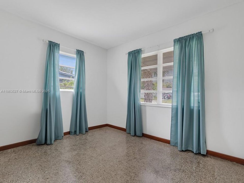 For Sale: $325,000 (3 beds, 1 baths, 0 Square Feet)