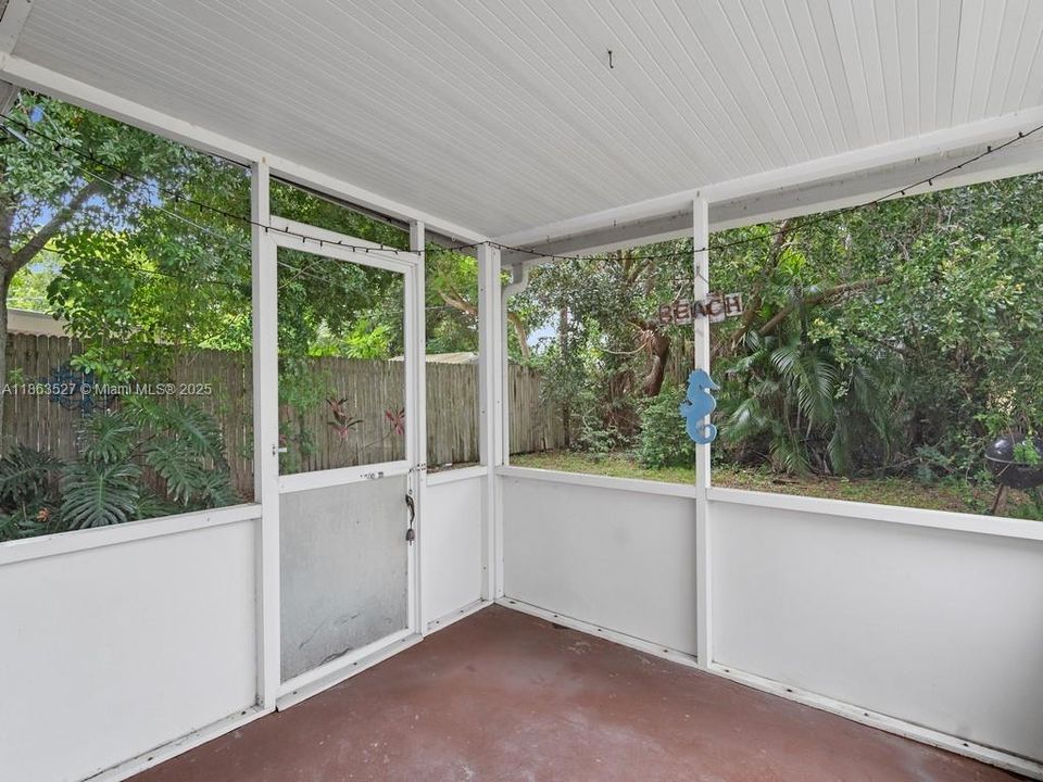 For Sale: $325,000 (3 beds, 1 baths, 0 Square Feet)