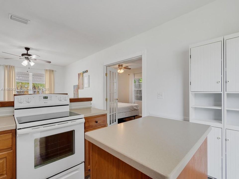 For Sale: $325,000 (3 beds, 1 baths, 0 Square Feet)