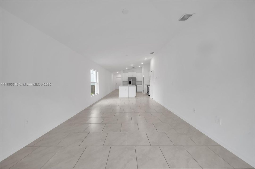 В аренду: $2,300 (3 спален, 2 ванн, 1448 Квадратных фут)