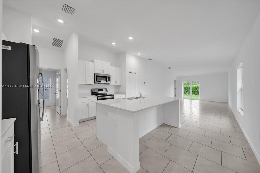 В аренду: $2,300 (3 спален, 2 ванн, 1448 Квадратных фут)