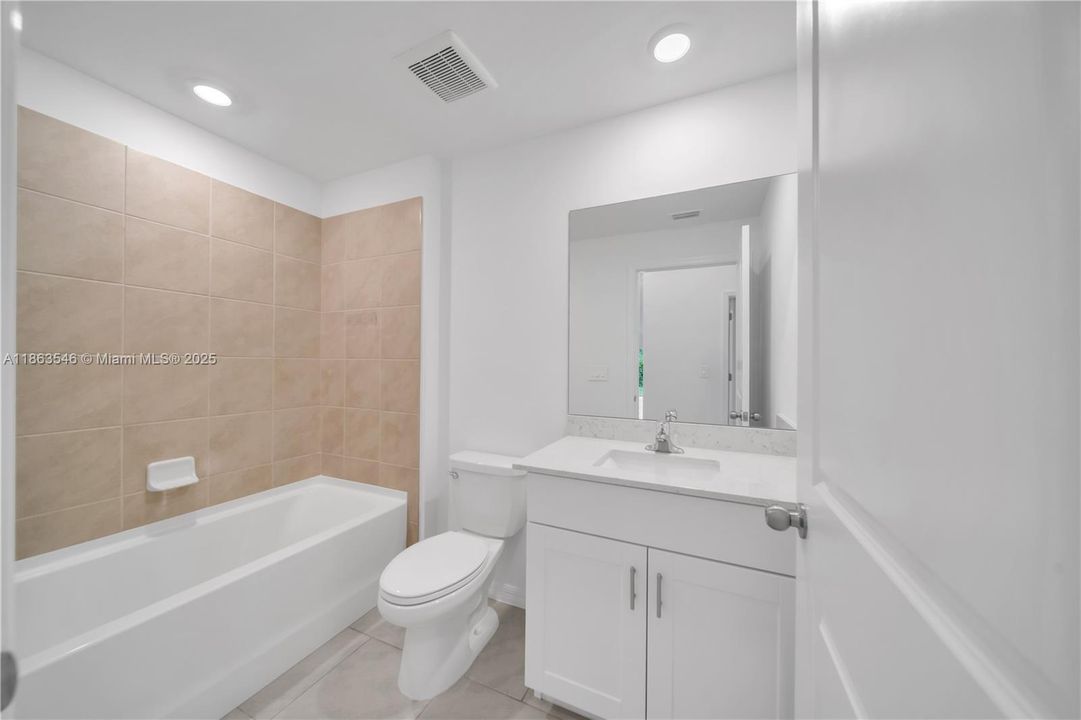 В аренду: $2,300 (3 спален, 2 ванн, 1448 Квадратных фут)