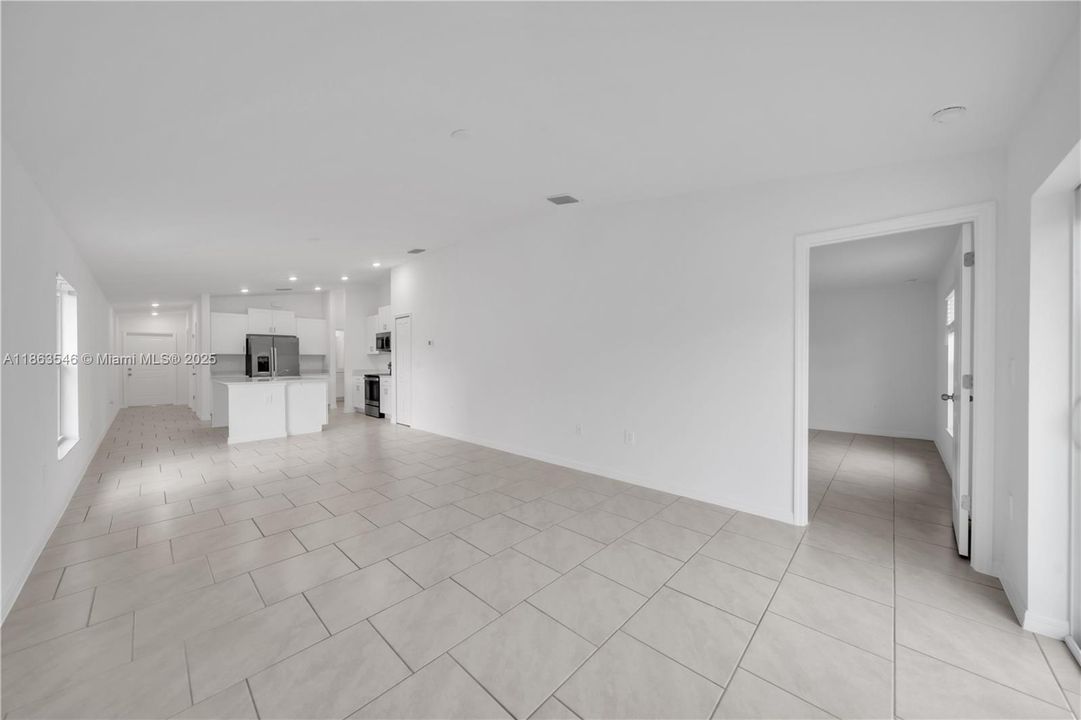 В аренду: $2,300 (3 спален, 2 ванн, 1448 Квадратных фут)