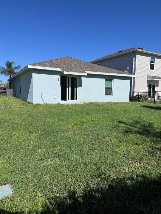 В аренду: $2,300 (3 спален, 2 ванн, 1448 Квадратных фут)