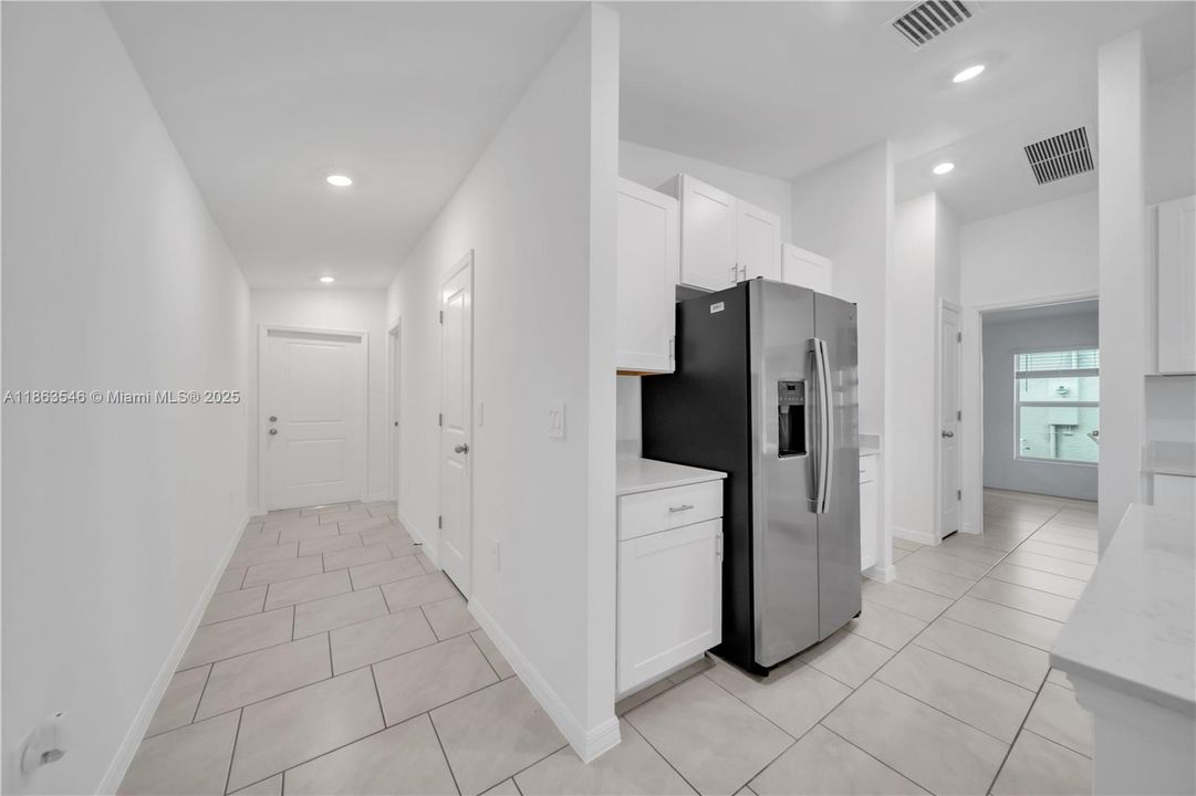 В аренду: $2,300 (3 спален, 2 ванн, 1448 Квадратных фут)