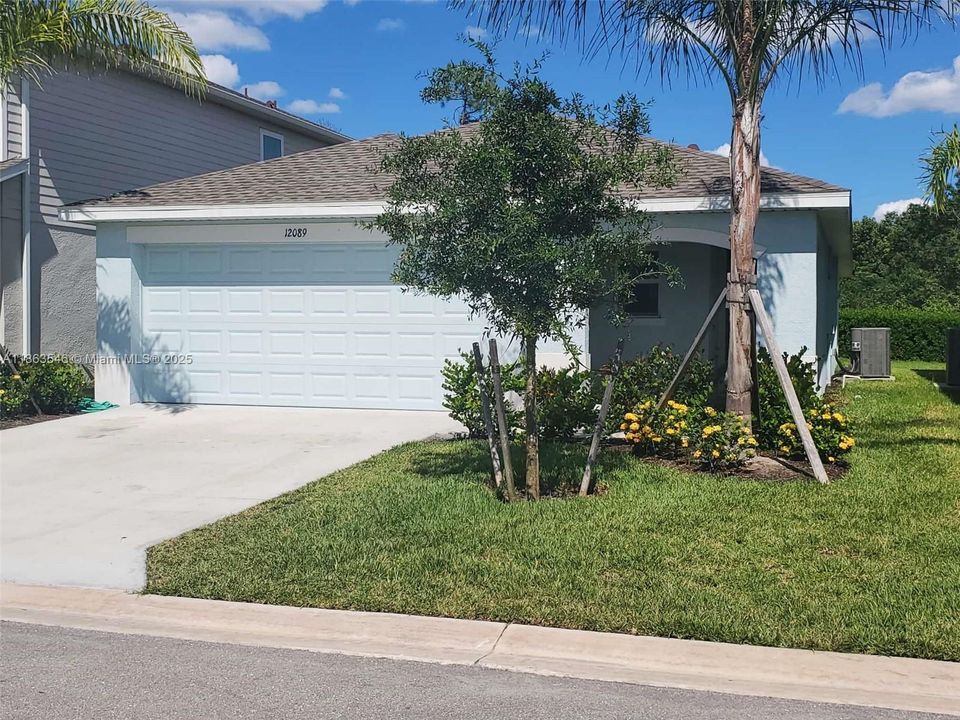 В аренду: $2,300 (3 спален, 2 ванн, 1448 Квадратных фут)