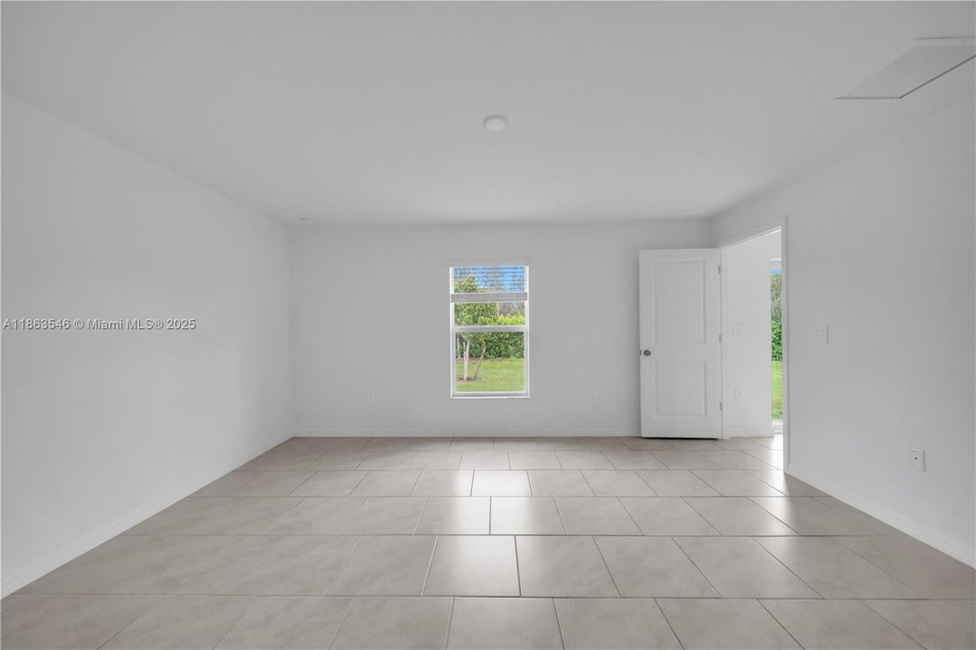 В аренду: $2,300 (3 спален, 2 ванн, 1448 Квадратных фут)