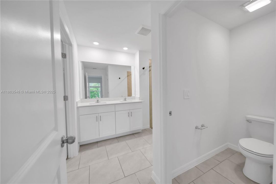 В аренду: $2,300 (3 спален, 2 ванн, 1448 Квадратных фут)