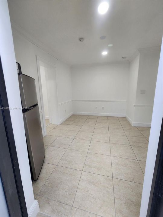 En Renta: $900 (1 camas, 1 baños, 1440 Pies cuadrados)