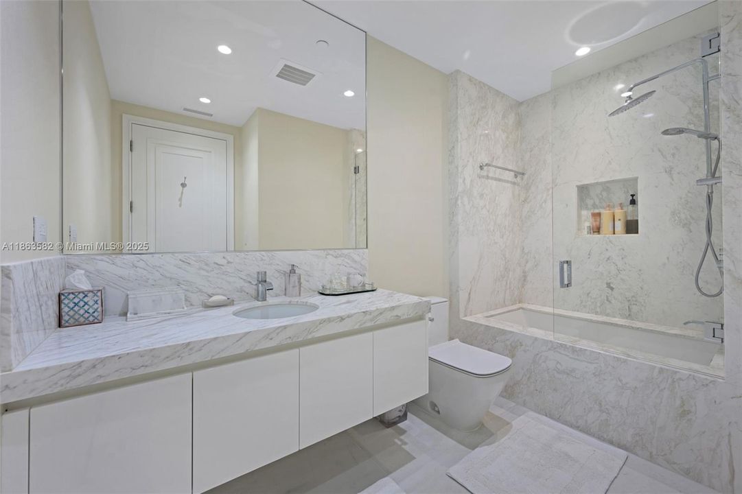 En Renta: $42,000 (4 camas, 5 baños, 2987 Pies cuadrados)