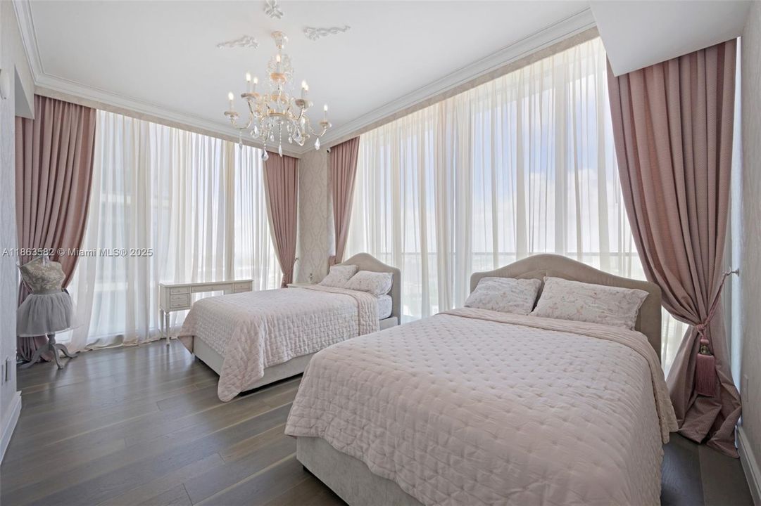 En Renta: $42,000 (4 camas, 5 baños, 2987 Pies cuadrados)