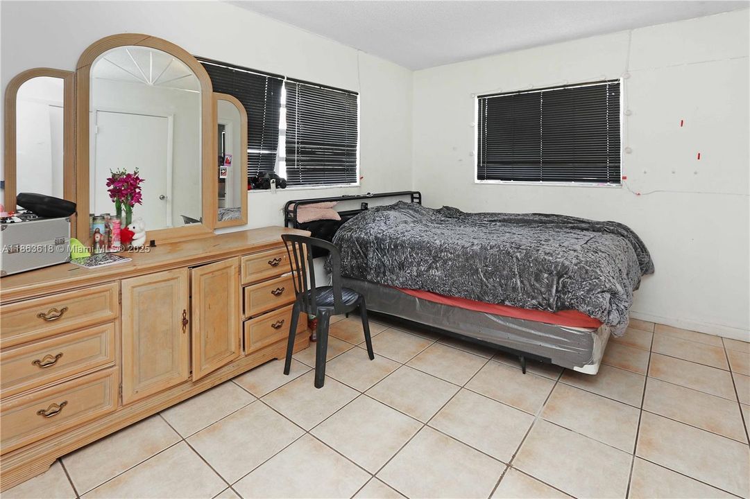 На продажу: $550,000 (0 спален, 0 ванн, 2100 Квадратных фут)