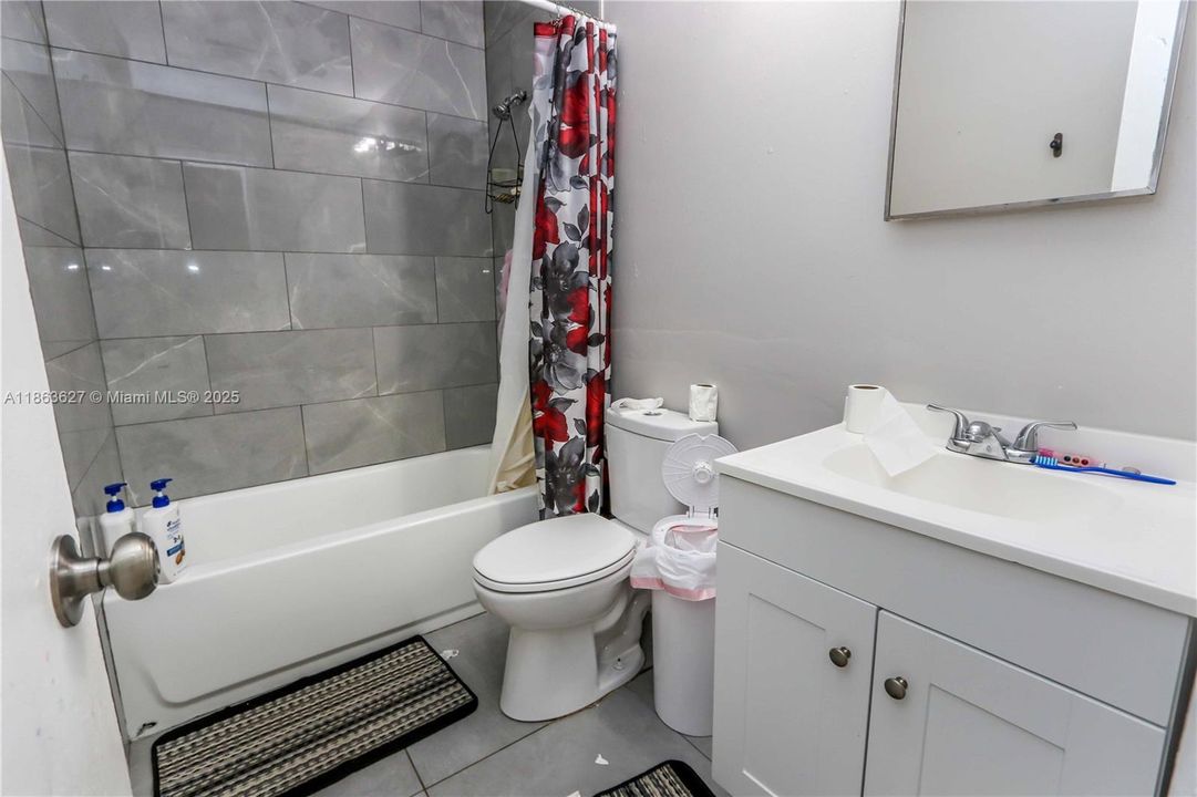 На продажу: $550,000 (0 спален, 0 ванн, 2100 Квадратных фут)