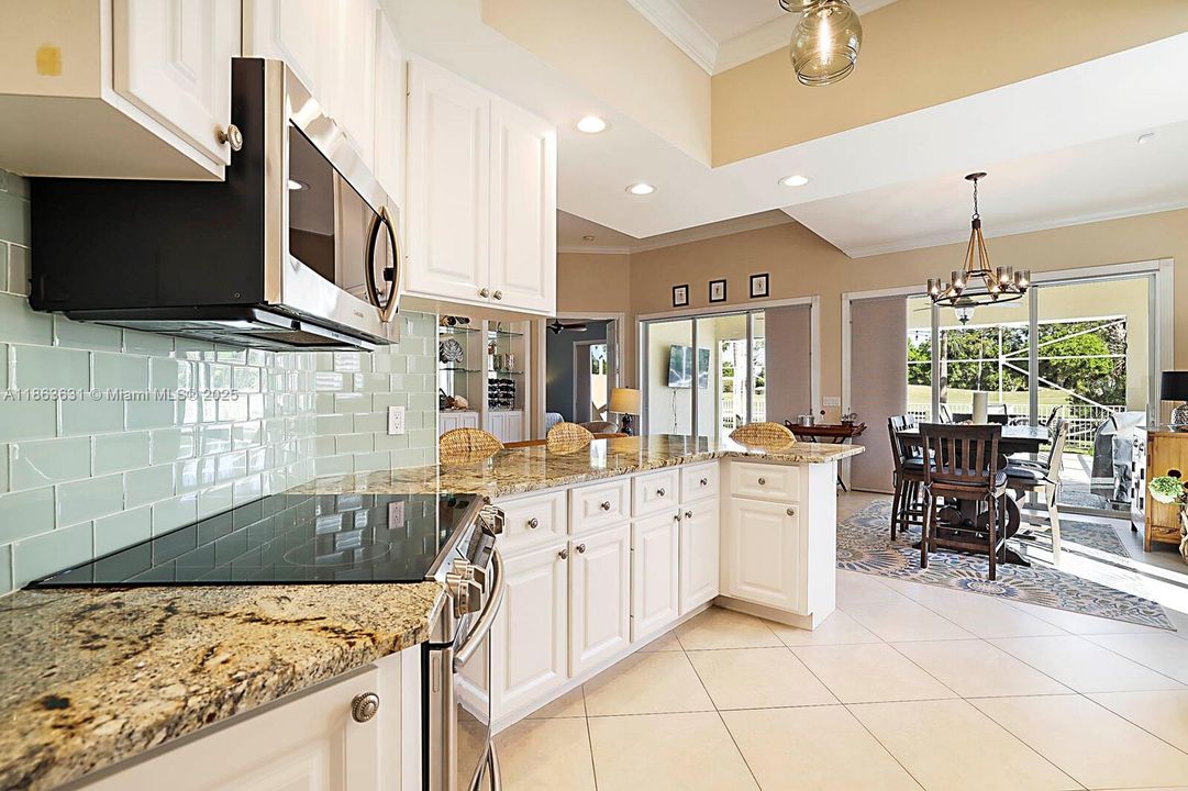 Recently Sold: $619,999 (3 beds, 2 baths, 2000 Square Feet)