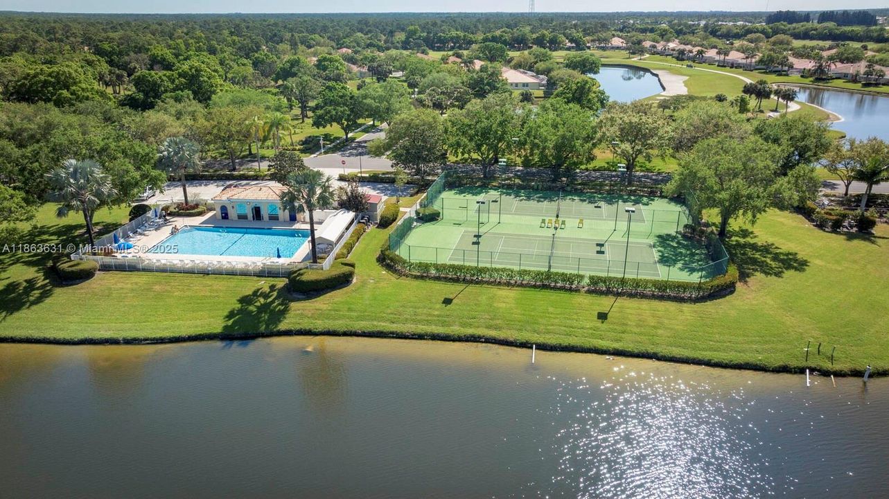 Recently Sold: $619,999 (3 beds, 2 baths, 2000 Square Feet)