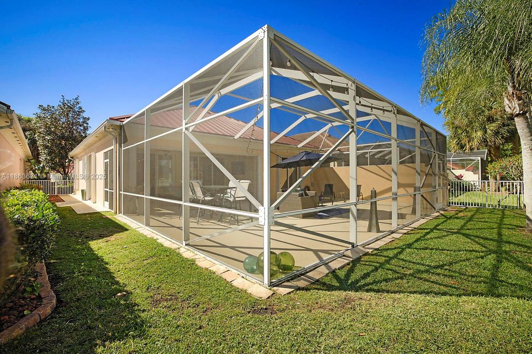 Recently Sold: $619,999 (3 beds, 2 baths, 2000 Square Feet)