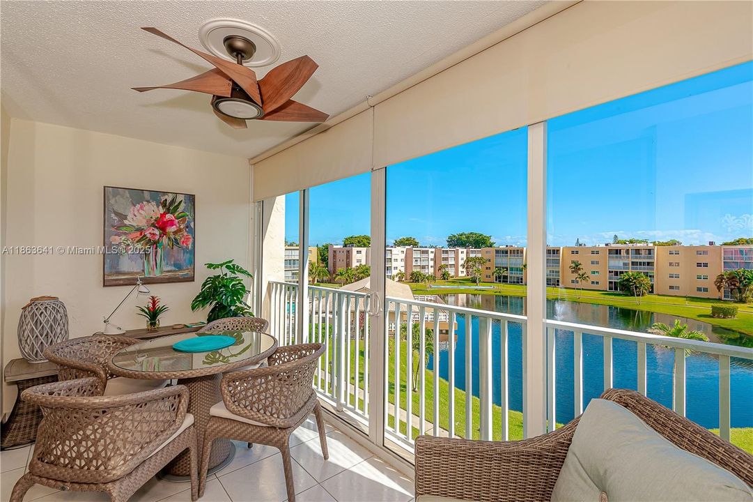 合同活跃: $299,900 (2 贝兹, 2 浴室, 1144 平方英尺)