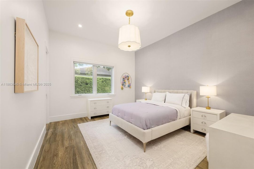 最近售出: $6,995,000 (6 贝兹, 7 浴室, 5961 平方英尺)