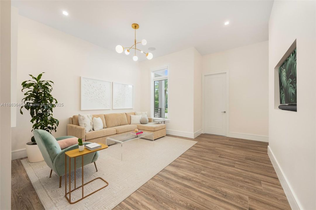 最近售出: $6,995,000 (6 贝兹, 7 浴室, 5961 平方英尺)