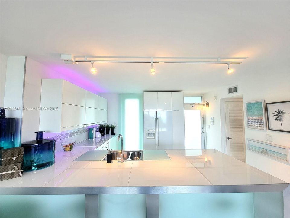 На продажу: $499,000 (1 спален, 1 ванн, 723 Квадратных фут)