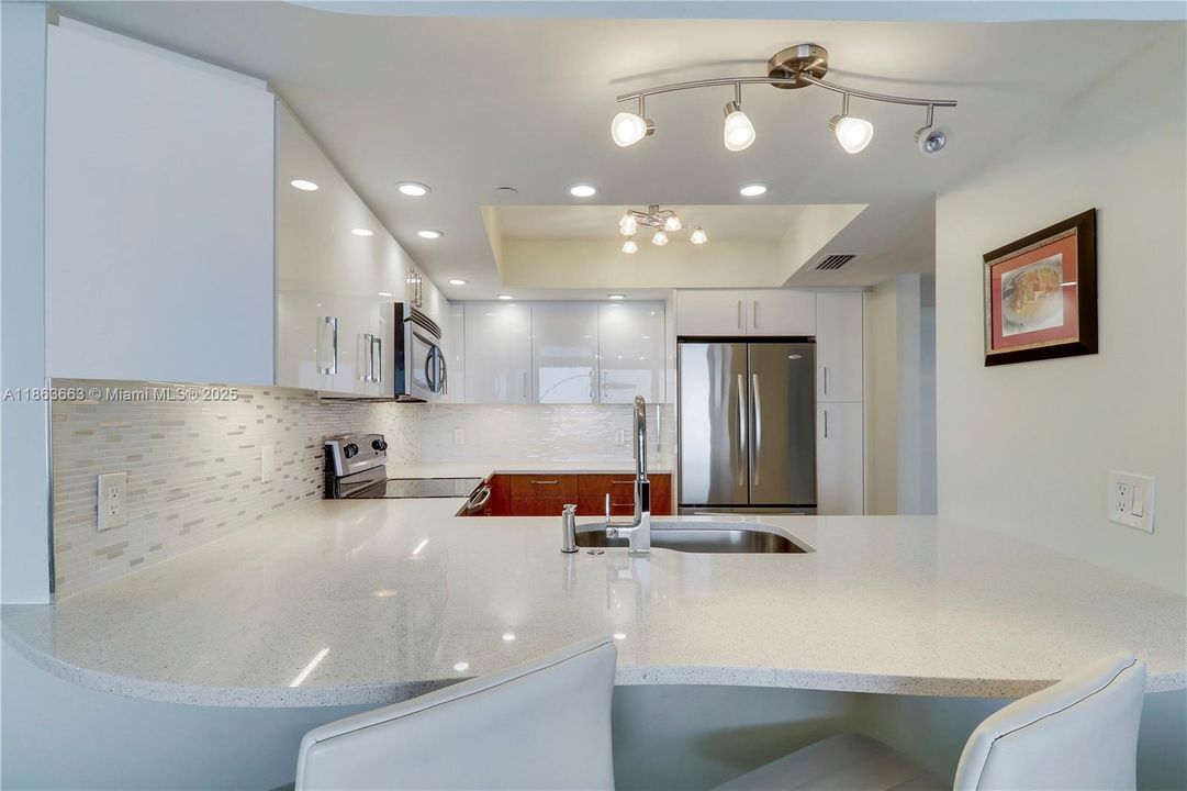 На продажу: $1,490,000 (2 спален, 2 ванн, 0 Квадратных фут)