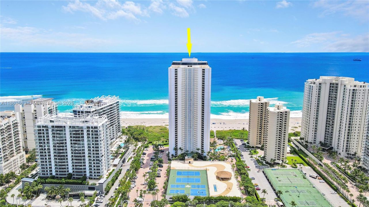 Rising 43 stories along the shoreline, Tiara stands as one of the tallest buildings on Singer Island.
