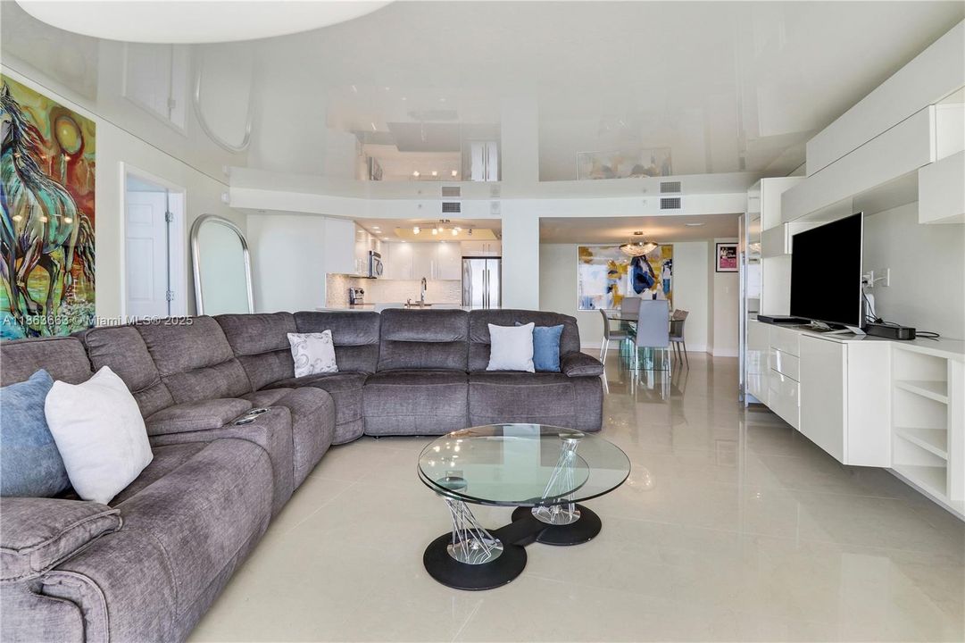 На продажу: $1,490,000 (2 спален, 2 ванн, 0 Квадратных фут)