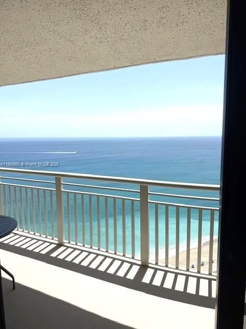 На продажу: $1,490,000 (2 спален, 2 ванн, 0 Квадратных фут)