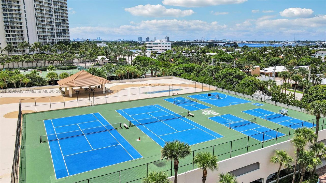 Tennis, Pickleball & Basketball Courts