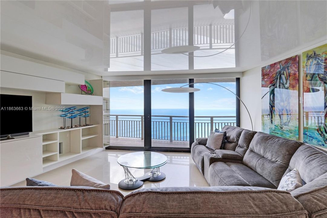 На продажу: $1,490,000 (2 спален, 2 ванн, 0 Квадратных фут)