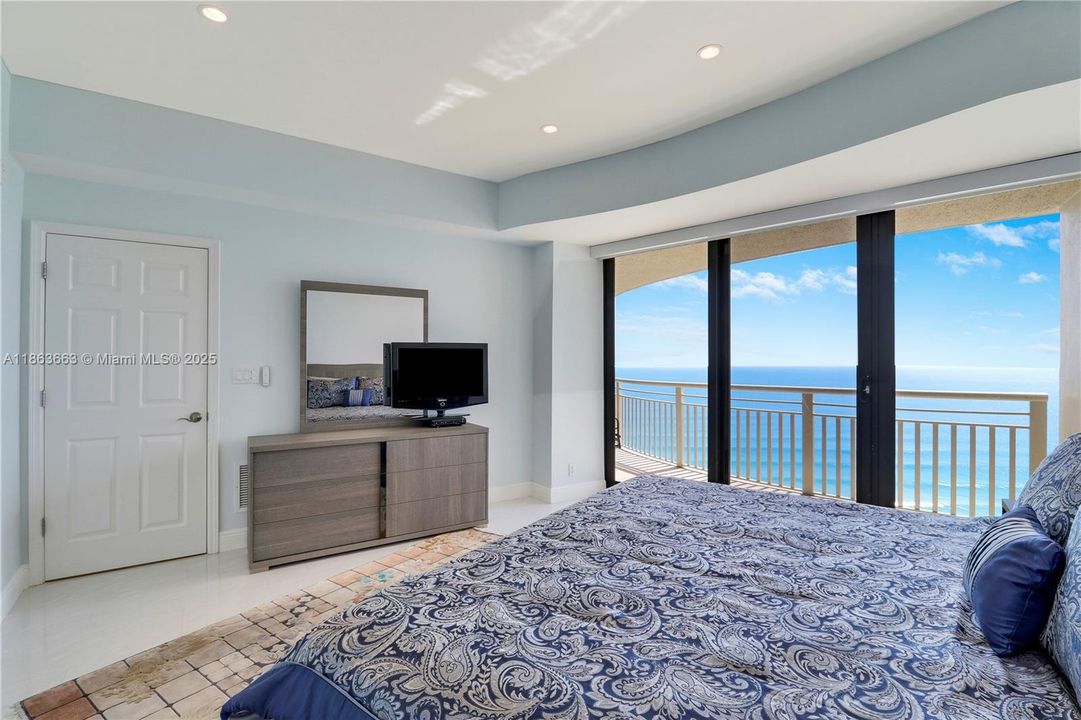 На продажу: $1,490,000 (2 спален, 2 ванн, 0 Квадратных фут)