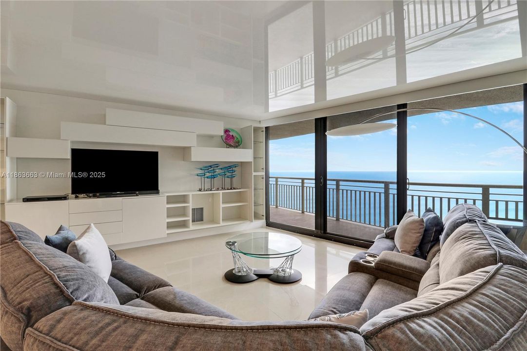 На продажу: $1,490,000 (2 спален, 2 ванн, 0 Квадратных фут)