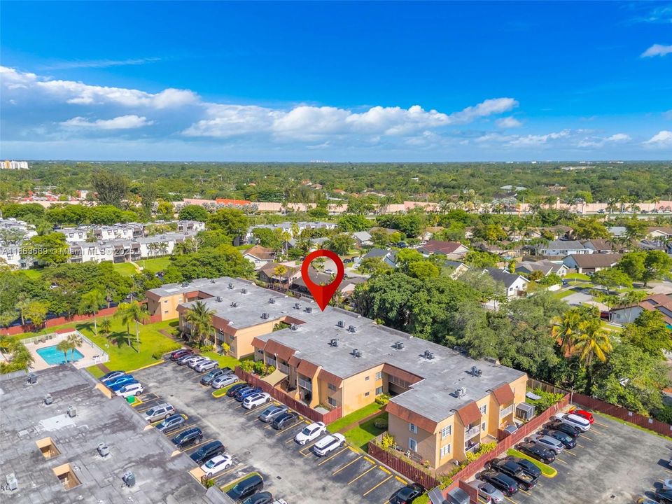 最近售出: $255,000 (1 贝兹, 1 浴室, 755 平方英尺)