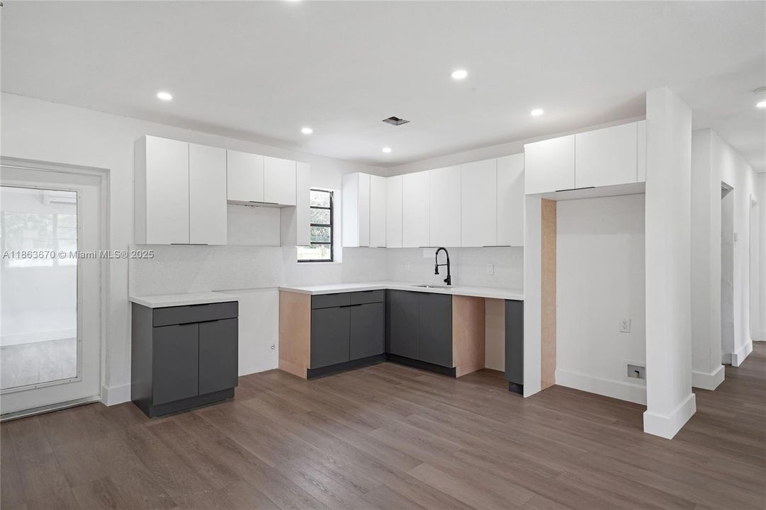 Activo con contrato: $499,900 (3 camas, 2 baños, 1356 Pies cuadrados)