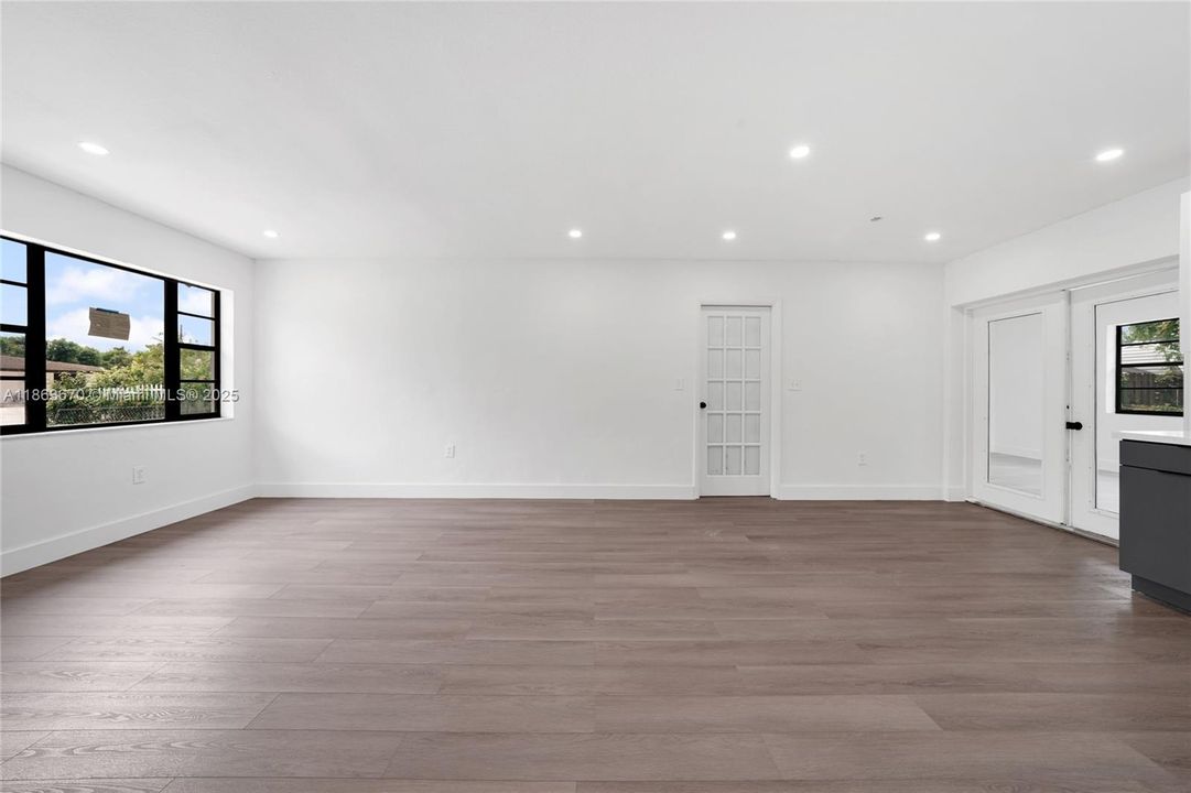 Activo con contrato: $499,900 (3 camas, 2 baños, 1356 Pies cuadrados)