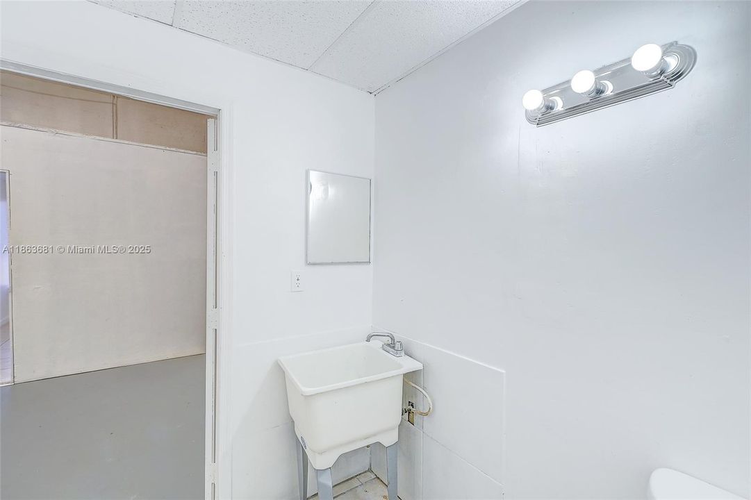 В аренду: $1,200 (0 спален, 0 ванн, 0 Квадратных фут)