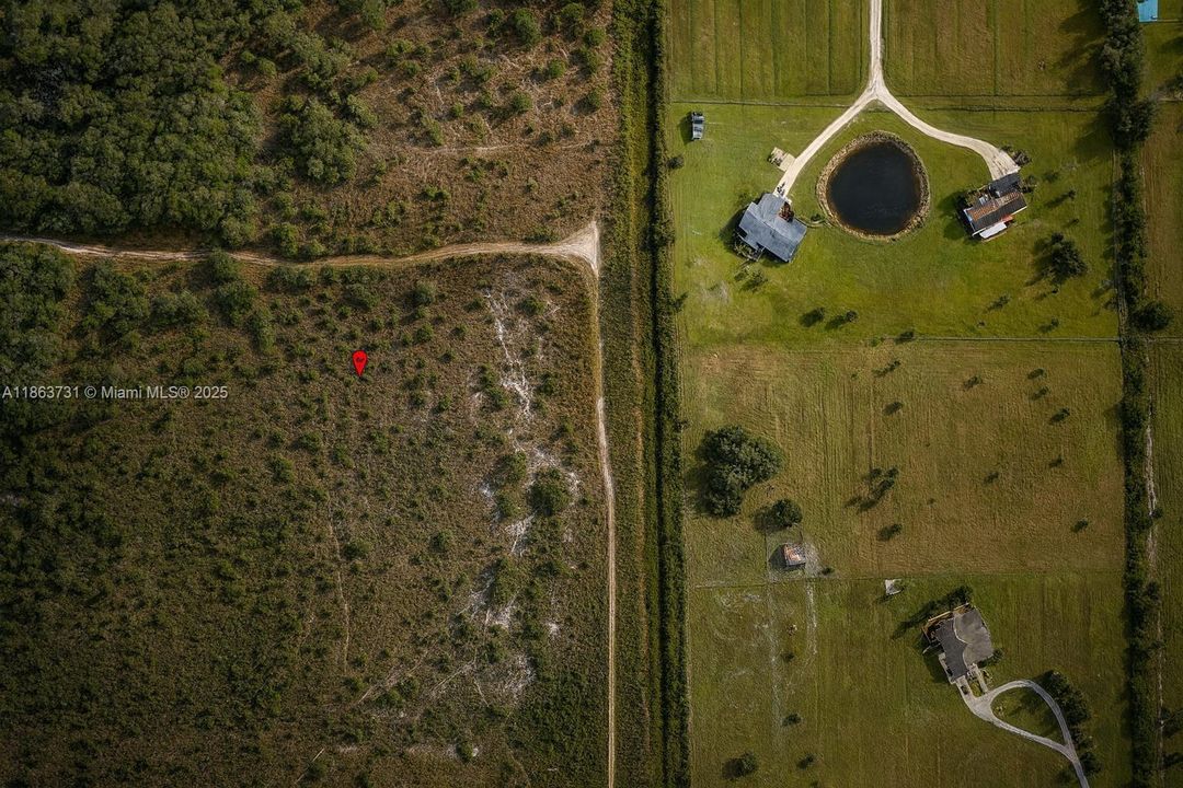 На продажу: $27,000 (0.23 acres)