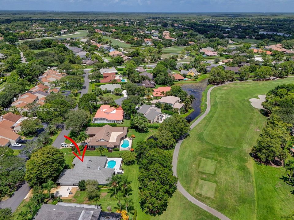 В аренду: $14,000 (4 спален, 2 ванн, 2413 Квадратных фут)